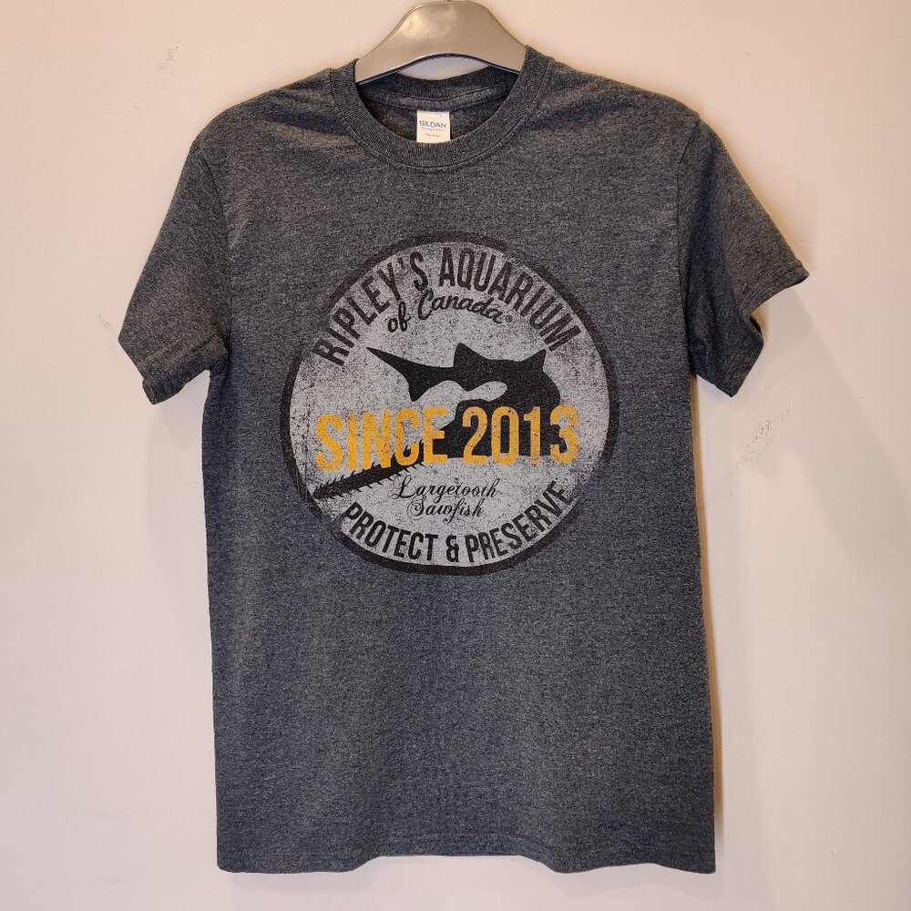 Ripley's Aquarium Graphic Short Sleeve T-Shirt | Small | Gray